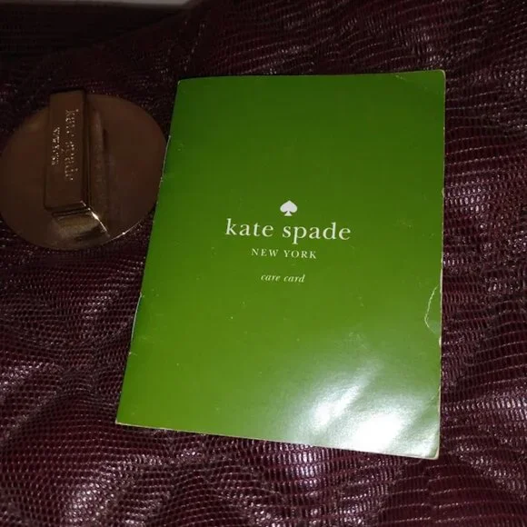 Kate Spade New York: Large double handle Handbag with green care card. - Picture 7 of 9